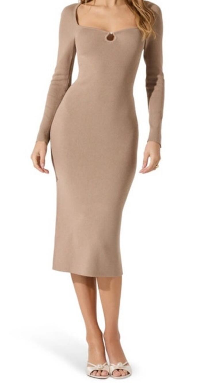 Astr the Label faux pearl keyhole long sleeve midi dress tan size Large L